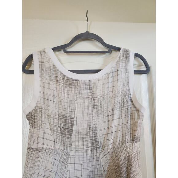 Deca de Vous a Nous Paris White Geometric Lines Lagenlook Midi Dress, Size Small - Picture 9 of 13